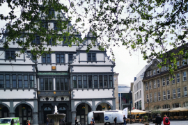Das Ostbelgienmobil vor der Rathaus von Paderborn (c) DGCFRW Das Ostbelgienmobil vor der Rathaus von Paderborn (c) DGCFRW
