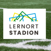 Logo Lernort Stadion auf Rasenfläche